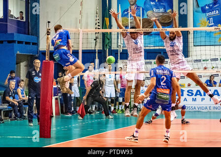 Campinas, Brésil. 05Th Oct, 2018. finale de la Paulista men&# 39;championnat sleyballball à Campinas, au gymnase Taquaral commençant lundi (8) et de finition dans le les premières minutes ce mardi (9). Crédit : Fabio Leoni/FotoArena/Alamy Live News Banque D'Images