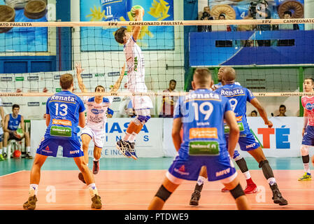 Campinas, Brésil. 05Th Oct, 2018. finale de la Paulista men&# 39;lleyballball, tenu à Campinas, au gymnase Taquaral à partir de lundi (8) et de finition dans les premières minutes de ce mardi (9) . Crédit : Fabio Leoni/FotoArena/Alamy Live News Banque D'Images