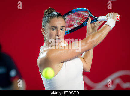 9 octobre 2018 - Sara Sorribes Tormo de l'Espagne en action au cours de sa première série de match à la 2018 Prudential Hong Kong Open de Tennis tournoi international de tennis WTA : Crédit7 AFP/ZUMA/Alamy Fil Live News Banque D'Images