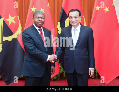 Beijing, Chine. 9 octobre, 2018. Le Premier ministre chinois Li Keqiang rencontre le président angolais Joao Lourenco à Beijing, capitale de Chine, le 9 octobre 2018. Credit : Yao Dawei/Xinhua/Alamy Live News Banque D'Images