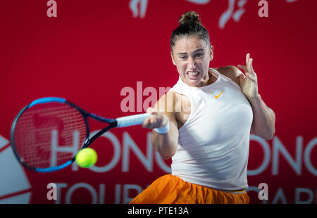 Hong Kong, Chine. 9 octobre, 2018. Sara Sorribes Tormo de l'Espagne en action au cours de sa première série de match à la 2018 Prudential Hong Kong Open de Tennis tournoi international de tennis WTA : Crédit7 AFP/ZUMA/Alamy Fil Live News Banque D'Images