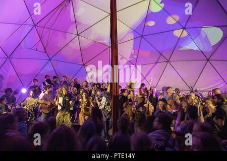 Sneznik, Inner Carniola, la Slovénie. 12Th Mar, 2018. Les gens sont vus danser pendant le festival. Credit : SOPA Images/ZUMA/Alamy Fil Live News Banque D'Images