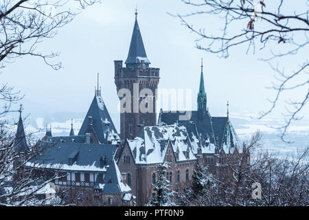 Château historique de Wernigerode en hiver. Harz, Allemagne Banque D'Images