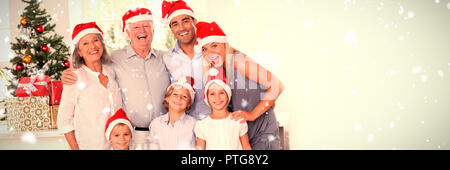 Image composite de family posing for photo Banque D'Images