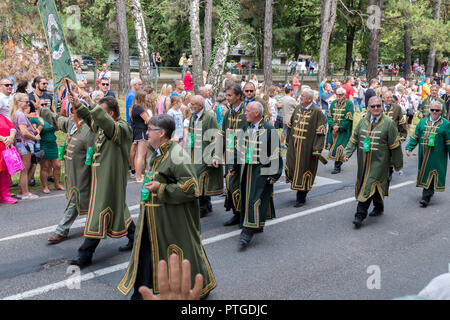 Raisin traditionnel hongrois participant à l'événement à l'automne dans un village Badacsony. 09. 09. 2018 Hongrie Banque D'Images