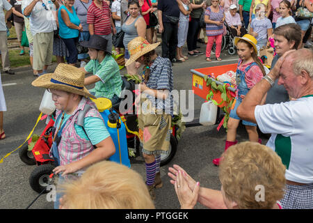 Raisin traditionnel hongrois participant à l'événement à l'automne dans un village Badacsony. 09. 09. 2018 Hongrie Banque D'Images