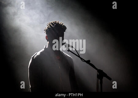 Le Danemark, Roskilde - 30 juin, 2016. Le French-Cameroonian, chanteur, auteur-compositeur et musicien Blick Bassy effectue un concert live au festival de musique danois Roskilde Festival 2016. (Photo crédit : Gonzales Photo - Kasper Maansson). Banque D'Images