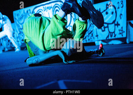 Le Danemark, Roskilde - Juillet 3, 2015. Le duo rap sud-africain Die Antwoord effectue un concert live au stade Orange au Danish music festival Festival de Roskilde 2015. Le duo composé des deux rave-chanteur Ninja (photo) et YoLandi Visser qui effectuent des lyrics en afrikaans, xhosa et l'anglais. (Photo crédit : Gonzales Photo - Kasper Maansson) Banque D'Images