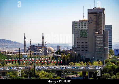 Vue de l'Imam Khomeiny de Musalla Tabiat Bridge à Téhéran, Iran Banque D'Images