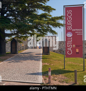 Entrée du château de Burgos situé sur la colline de San Miguel, Castilla y Leon, Spain, Europe Banque D'Images