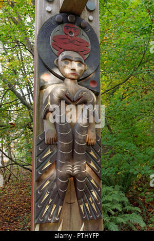 Close-up d'une Première Nation de Musqueam chambre sculpter à l'après le musée d'Anthropologie, Université de la Colombie-Britannique, Vancouver, BC, Canada Banque D'Images