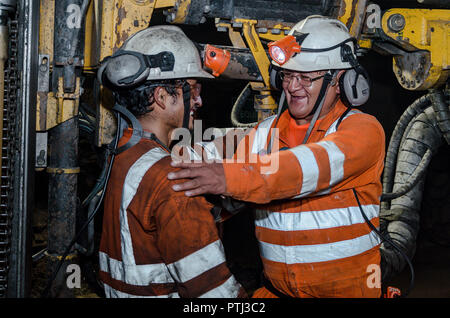Cerro de Pasco, Pérou - 13 juillet 2017 : les mineurs de la mine. Message d'accueil de mineurs à l'intérieur de la mine. Banque D'Images