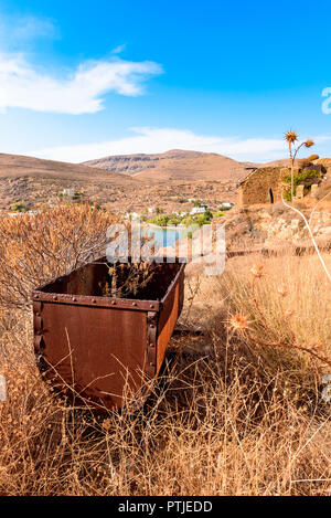 Wagon minier à Megalo Livadi à Serifos. Cyclades, Grèce Banque D'Images