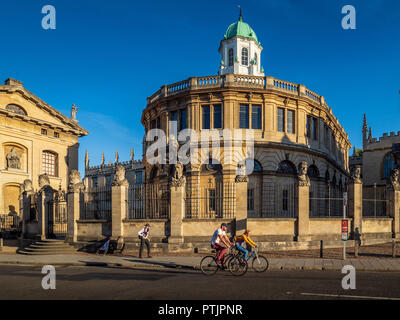 Sheldonian Theatre Oxford - le Christopher Wren conçu Sheldonian Theatre dans le centre de Oxford, partie de l'Université d'Oxford, construit entre 1664 et 1669 Banque D'Images