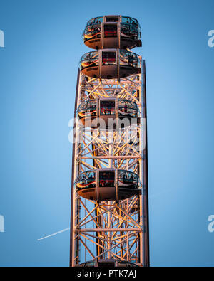 Vue de profil de la London Eye Banque D'Images