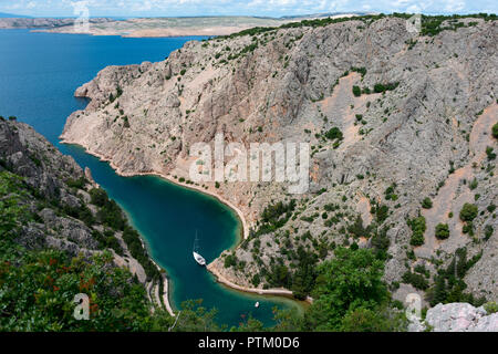 Zavratnica Bay, le parc national du Velebit Prirode, Jablanac, dans l'arrière de l'île de Rab, en Dalmatie, Croatie