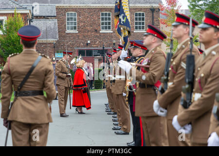 Vendredi 5 octobre - le 1er bataillon du régiment du duc de Lancastre exercé leur droit en tant que citoyens de l'arrondissement en défilant à travers les Banque D'Images