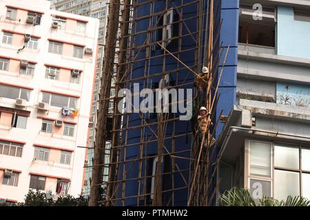 Hong Kong, Chine. 10 Oct, 2018. Hong Kong est l'endroit où l'art traditionnel chinois de l'échafaudage en bambou est tenu comme un classique de l'artisanat architectural.Oct 10, 2018 Hong Kong.ZUMA/Liau Chung-ren Crédit : Liau Chung-ren/ZUMA/Alamy Fil Live News Banque D'Images