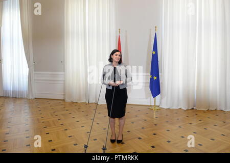 Vienne, Autriche. 10 octobre 2018. Conseil des ministres de la Chancellerie fédérale. La photo montre la ministre fédérale du développement durable et du tourisme, Elisabeth Köstinger (ÖVP). Credit: Franz PERC / Alamy Live News Banque D'Images