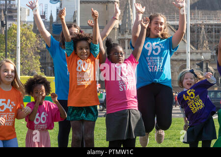 Londres 10 octobre 2018 Sauver nos écoles de campagne de financement dans les écoles Les écoles a dit les histoires des enfants MP de la façon dont les effets du sous-financement de leurs écoles. Ian Davidson Crédit/Alamy Live News Banque D'Images