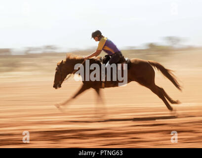 La 97e assemblée annuelle de l'exécution des courses de chevaux de bush à Landor,,1000km au nord de Perth, Australie. Oct 2018. Banque D'Images