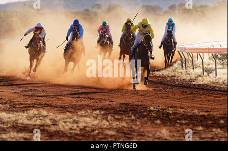 La 97e assemblée annuelle de l'exécution des courses de chevaux de bush à Landor,,1000km au nord de Perth, Australie. Oct 2018. Banque D'Images