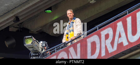 Les West Coast Eagles Club de Football et supporteur du ventilateur avec un voile à la Grande Finale de l'AFL 2018 MCG Melbourne Victoria en Australie. Banque D'Images