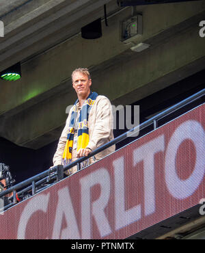 Les West Coast Eagles Club de Football et supporteur du ventilateur avec un voile à la Grande Finale de l'AFL 2018 MCG Melbourne Victoria en Australie. Banque D'Images