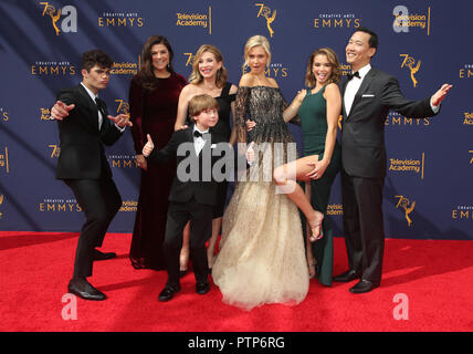 2018 Creative Arts Emmy Awards - Jour 1 : Emery Avec Kelly, de gauche, Tiffani Thiessen, Finn Carr, jolie Jenkins, Isabel peut, Paris, Berelc Eddie Shin Où : Los Angeles, California, United States Quand : 09 Sep 2018 Credit : FayesVision/WENN.com Banque D'Images