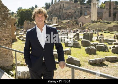 Alberto Angela d'orchestre de la télévision présente au Fori Imperiali le documentaire 'programme' Ulisse. Italie Rome 28/09/2018 : Photo Remo S/Denis Zammit Banque D'Images