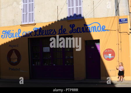 Boutique pittoresque à Riez, Alpes de Haute Provence, 04, PACA, France Banque D'Images