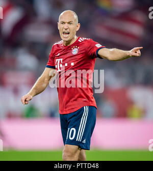 Munich, Allemagne. 06 Oct, 2018. 6 octobre 2018 : Muenchen, Allianz Arena Football Bundesliga : 1er, 7e journée : le Bayern Munich - Borussia Mönchengladbach : Muenchens Arjen Robben. DFL RÈGLEMENT INTERDIT TOUTE UTILISATION DE PHOTOGRAPHIE COMME DES SÉQUENCES D'IMAGES ET/OU QUASI VIDÉO. (Remarque : L'UTILISATION DE FONDS PHOTO UNIQUEMENT APRÈS RETOUR LANGUE) Crédit : Thomas Eisenhuth | utilisée dans le monde entier/dpa/Alamy Live News Banque D'Images