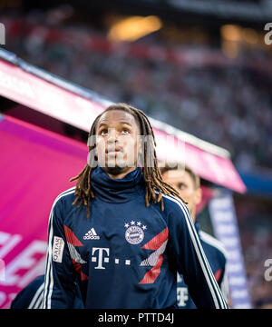 Munich, Allemagne. 06 Oct, 2018. 6 octobre 2018 : Muenchen, Allianz Arena Football Bundesliga : 1er, 7e journée : le Bayern Munich - Borussia Mönchengladbach : Muenchens Renato Sanches. DFL RÈGLEMENT INTERDIT TOUTE UTILISATION DE PHOTOGRAPHIE COMME DES SÉQUENCES D'IMAGES ET/OU QUASI VIDÉO. (Remarque : L'UTILISATION DE FONDS PHOTO UNIQUEMENT APRÈS RETOUR LANGUE) Crédit : Thomas Eisenhuth | utilisée dans le monde entier/dpa/Alamy Live News Banque D'Images