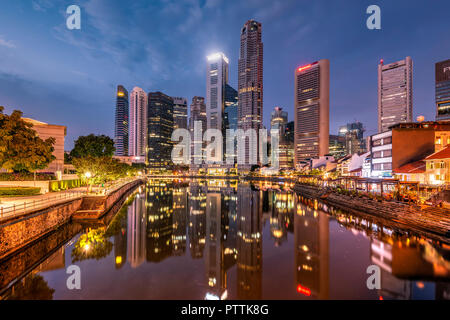 Financial District skyline at Dusk, Singapour Banque D'Images