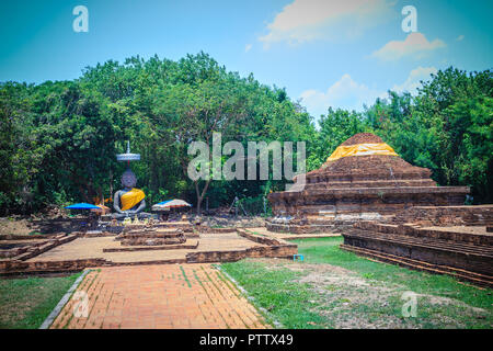 Ruines du Wat Khao, que l'un des temples en ruines dans la région de Wiang Kum Kam, un règlement historique et site archéologique qui construit par le roi Mangrai le Gréa Banque D'Images