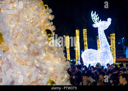 Thaïlande, Bangkok, DEC 16 2016, la décoration de Noël lumières sur le soir, dans le centre de Bangkok Banque D'Images