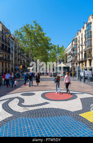 Joan Miro, le mosaic sur Pla de l'Os, Las Ramblas, Barcelone, Catalogne, Espagne. Banque D'Images
