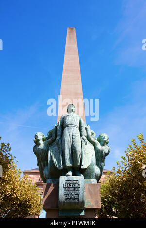 Strasbourg, France - 09 septembre 2018 : Obélisque Leclerc à Strasbourg. Il a été créé par l'artiste 1951 Sauphique comme souvenir pour le Général Leclerc Banque D'Images