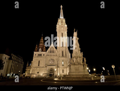 L'église Matthias et la place de la Trinité Sainte, Budapest, Hongrie Banque D'Images