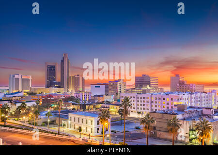 Corpus Christi, Texas, États-Unis centre-ville au crépuscule. Banque D'Images