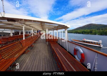 Bancs en sièges passagers sur le MV Swan Lake Windermere, Croisières, Banque D'Images