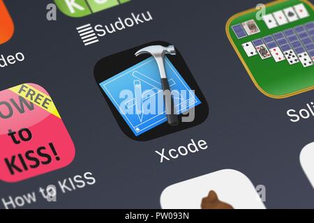 Londres, Royaume-Uni - 11 octobre 2018 : Capture d'écran de l'application mobile d'Apple Xcode. Banque D'Images