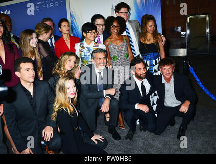 Sean Penn, producteur exécutif de la Jordanie, Natascha McElhone Tappis, Melissa George, Oded Fehr, Keiko Agena et le cast 079 assiste à la première de "La première de Hulu' le 12 septembre 2018 à Los Angeles, CaliforniaSean Penn, producteur exécutif de la Jordanie, Natascha McElhone Tappis, Melissa George, Oded Fehr, Keiko Agena et le cast 079 assiste à la première de "La première de Hulu' le 12 septembre 2018 à Los Angeles, Californie Banque D'Images