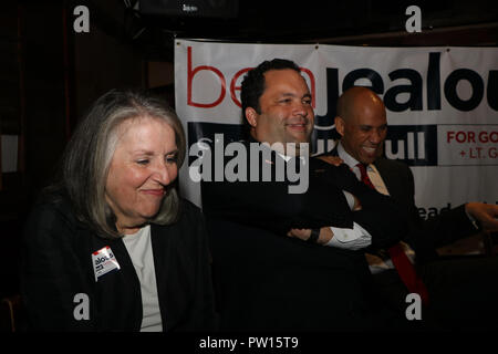 Au Maryland, aux États-Unis. 10 Oct 2018. Cory Booker campagne pour candidat démocrate pour le Maryland Gouverneur Ben jaloux à Pierre Angulaire Grill et Loft à College Park, MD. Credit : Julia Nikhinson/Alamy Live News Banque D'Images