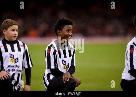 Cardiff, Royaume-Uni. 11Th Oct 2018. Pays de Galles / Espagne, le Football International Friendly, Stade National du Pays de Galles, 11/10/18 : Mascottes Crédit : Andrew Dowling/photographie influents/Alamy Live News Banque D'Images