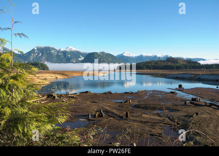 Le lac STrive en hiver à Mission, Colombie-Britannique, Canada Banque D'Images