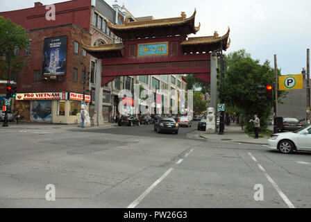 Entrée à Chinatown près de Saint Laurent à Montréal, Québec, Canada Banque D'Images