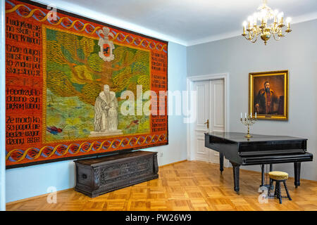 Czarnolas / Mazovie, Pologne - 2018/09/01 : Intérieur de manoir historique de Czarnolas hébergeant le musée de Jan Kochanowski - Polonais emblématique renaissa Banque D'Images