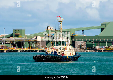 Bateau remorqueur dans le Port de Geraldton - Ouest de l'Australie Banque D'Images