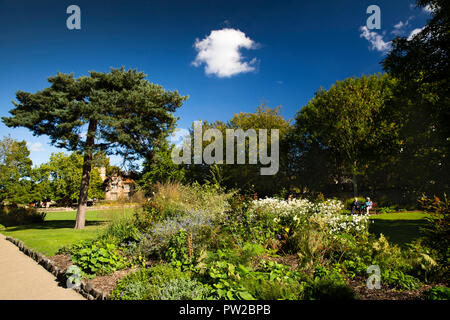 UK, Kent, Canterbury, le Westgate Gardens au début de l'automne Banque D'Images